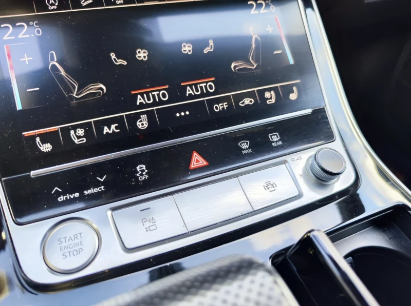 Audi Q8 50TDI Quattro S-line/B&O/360/Обдухване/TV, снимка 13 - Автомобили и джипове - 52516603