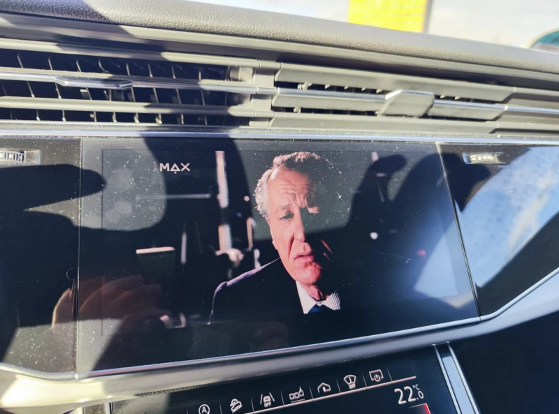 Audi Q8 50TDI Quattro S-line/B&O/360/Обдухване/TV, снимка 11 - Автомобили и джипове - 52516603