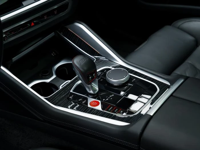 BMW X6 XDRIVE* M COMPETITION* 360* H&K* Обдухв* , снимка 10 - Автомобили и джипове - 54553485