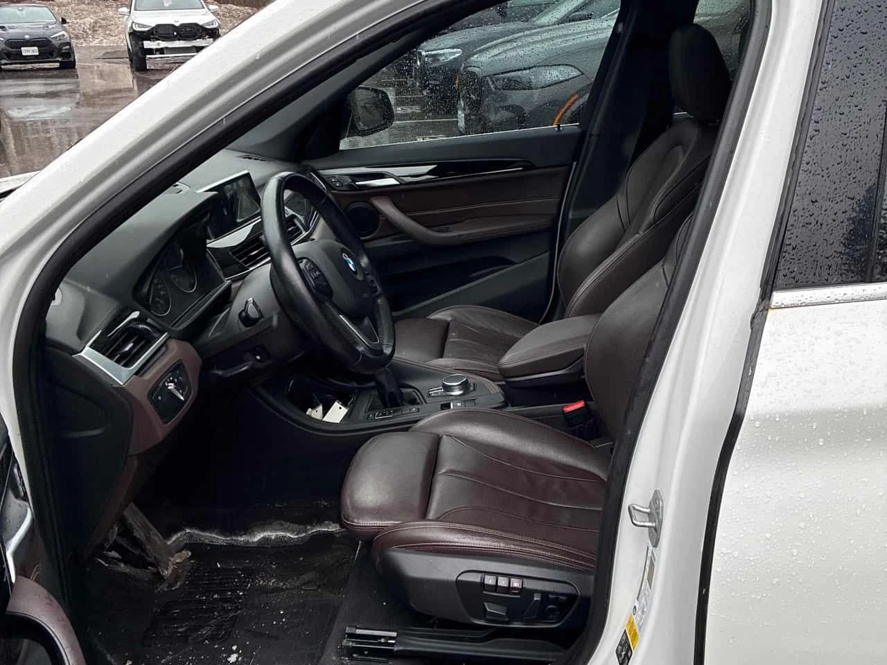 BMW X1 * xDrive28i ПОДГРЕВ* ПАНОРАМА* KEYLESS* , снимка 12 - Автомобили и джипове - 54162142