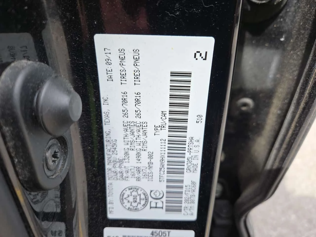 Toyota Tacoma * 4WD Double Cab V6* АВТОКРЕДИТ* , снимка 9 - Автомобили и джипове - 54810055