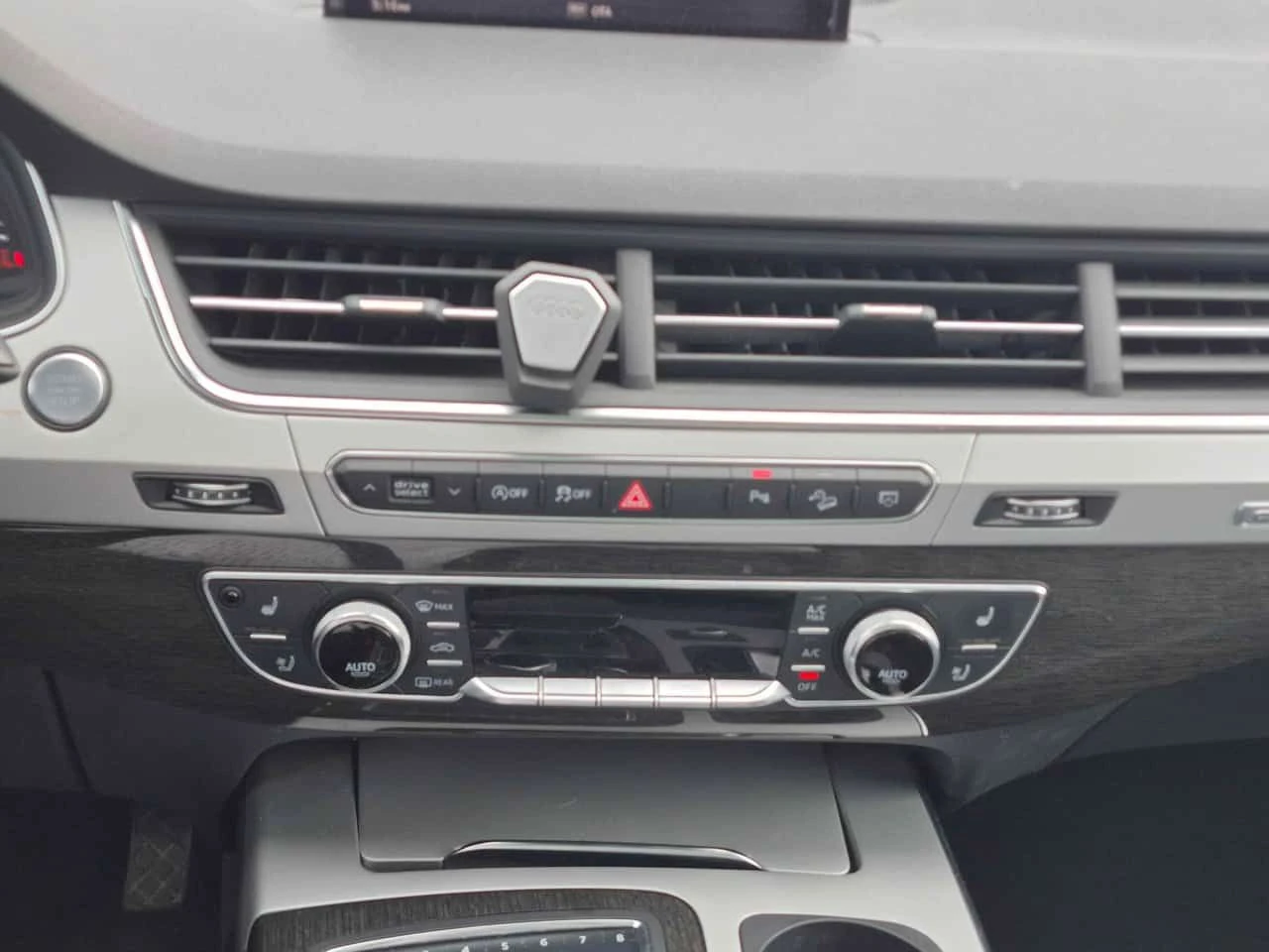 Audi Q7 * Progressiv * CARFAX * ���� �� �� | Mobile.bg � ����������� 13