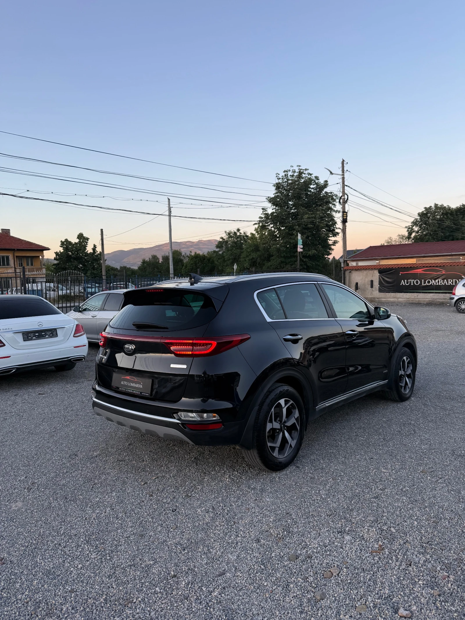 Kia Sportage 1.6CRDI MHEV, снимка 3 - Автомобили и джипове - 55570310