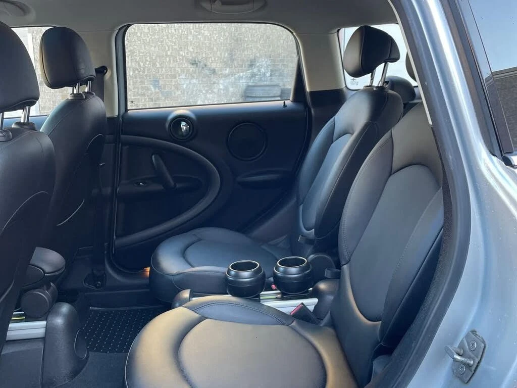 Mini Countryman * S* AWD* ПАНО* KEYLESS* Camera* ПОДГРЕВ* , снимка 10 - Автомобили и джипове - 55606300