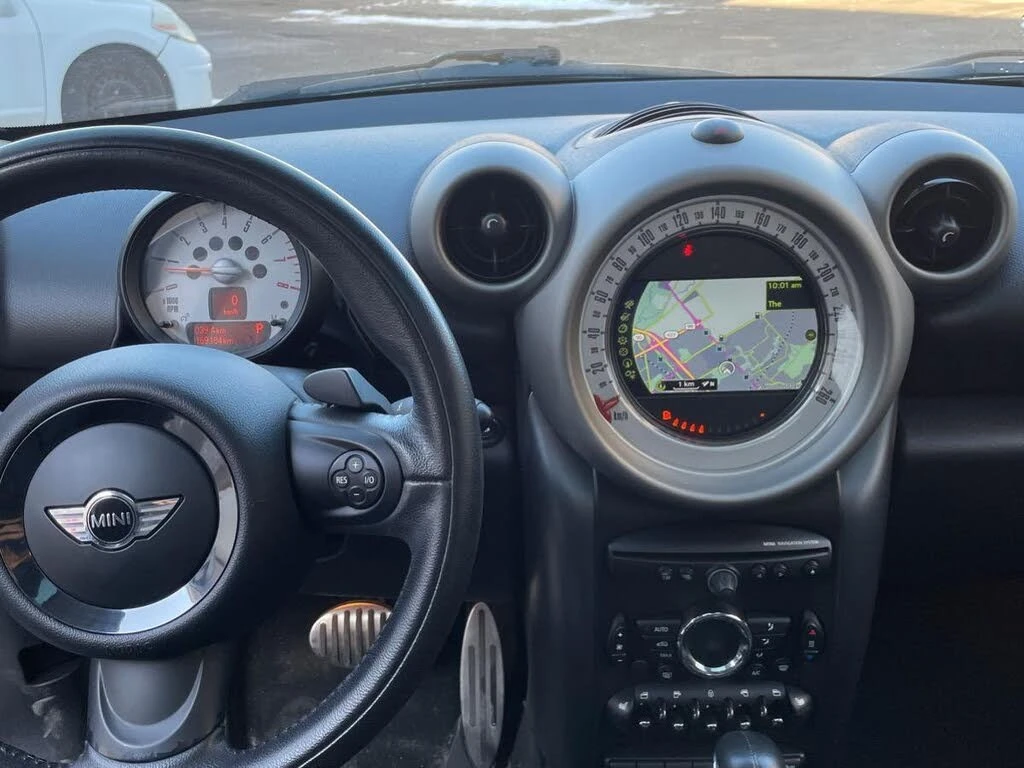 Mini Countryman * S* AWD* ПАНО* KEYLESS* Camera* ПОДГРЕВ* , снимка 7 - Автомобили и джипове - 55606300