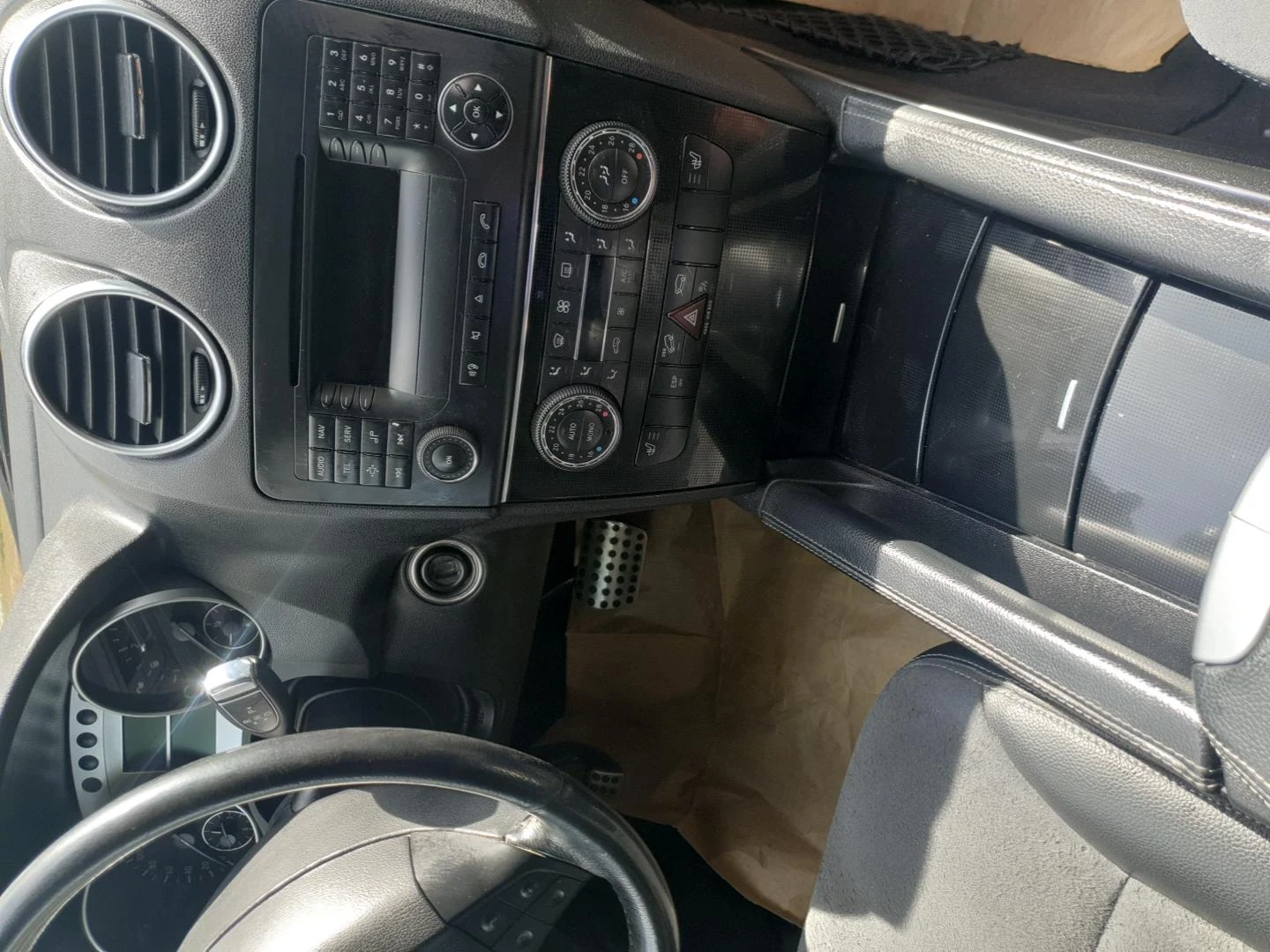 Mercedes-Benz ML 320, снимка 16 - Автомобили и джипове - 56194980