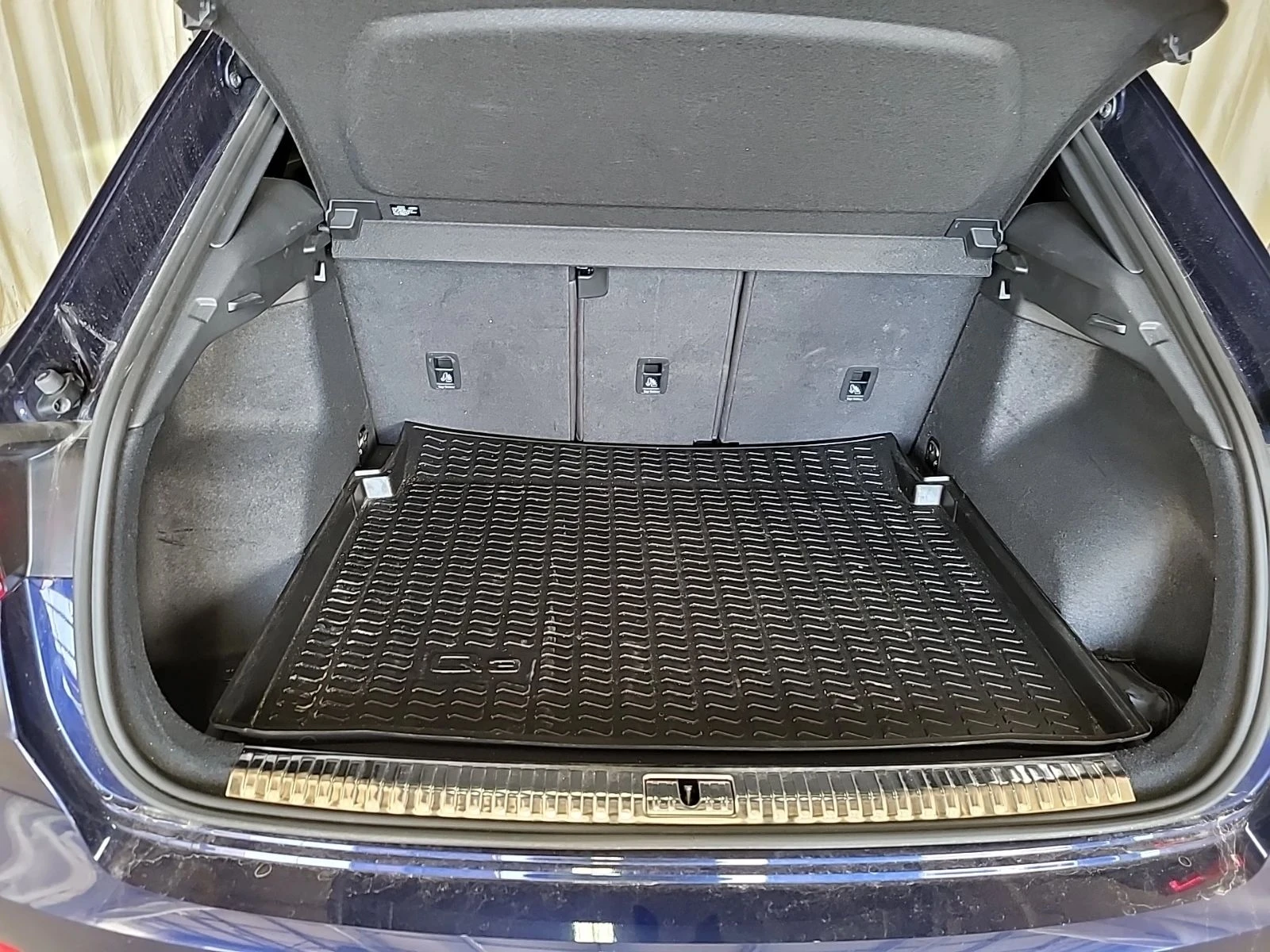 Audi Q3, снимка 16 - Автомобили и джипове - 56730426