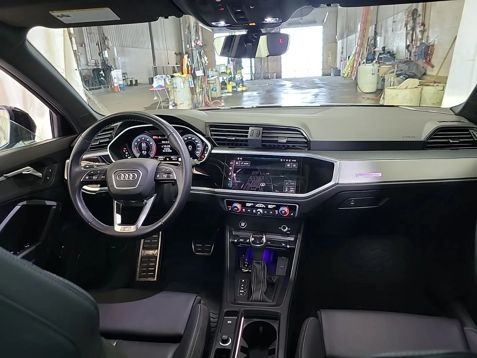 Audi Q3, снимка 8 - Автомобили и джипове - 56730426