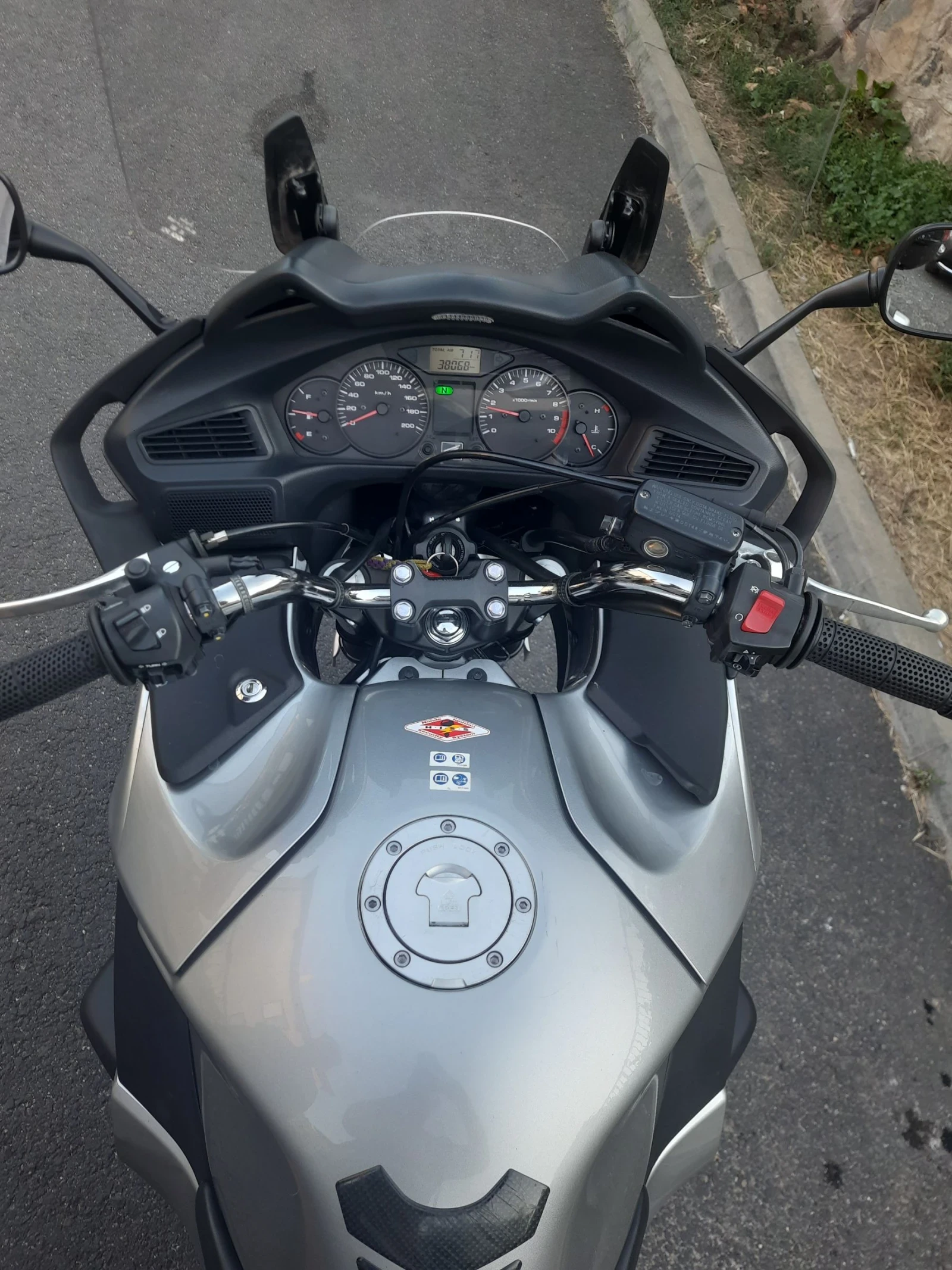 Honda Deauville 700  I - изображение 4