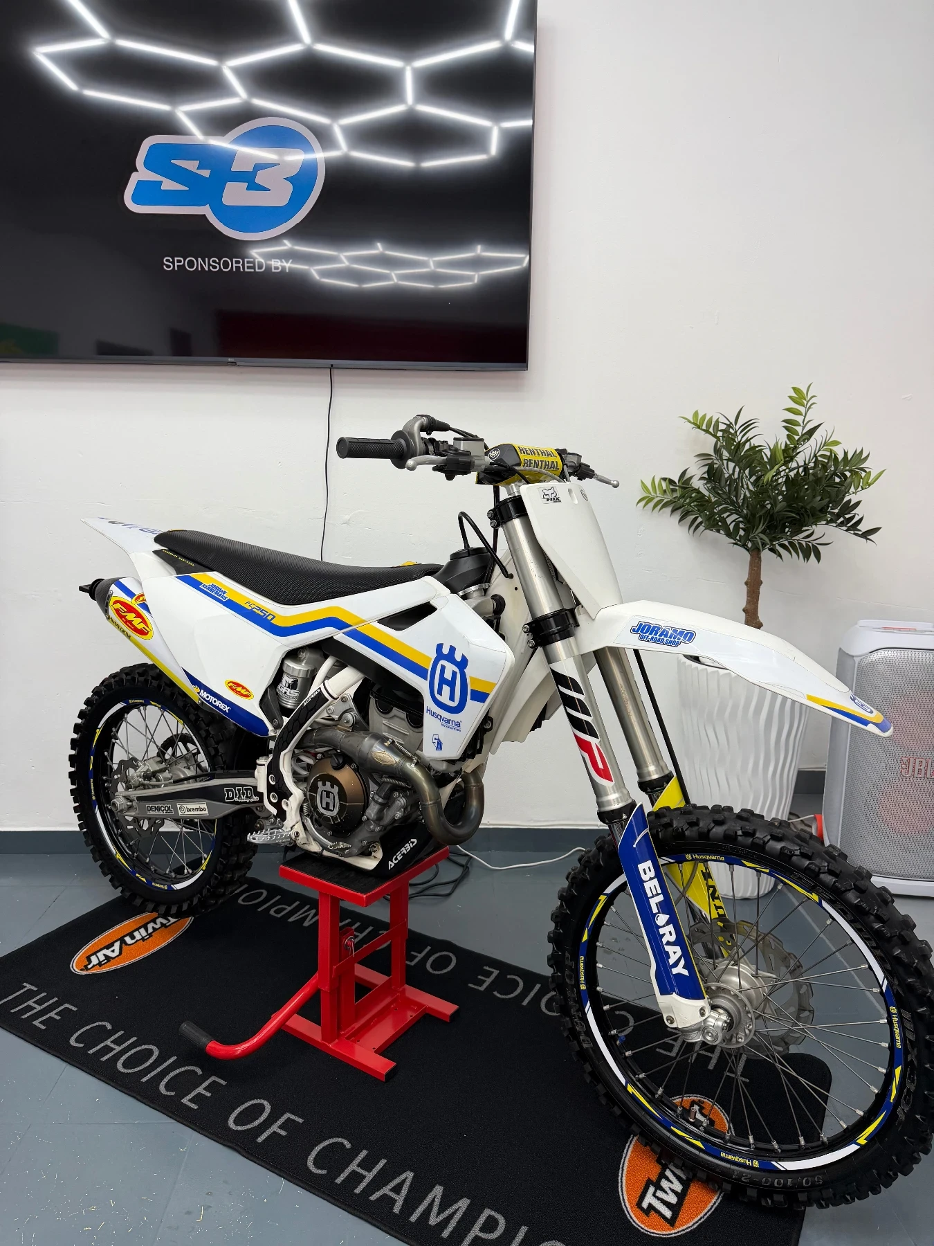 Husqvarna FC 250 /Fmf 4.1 titanium /2 режима /Тракшън /Лънч , снимка 2 - Мотоциклети и мототехника - 53866816