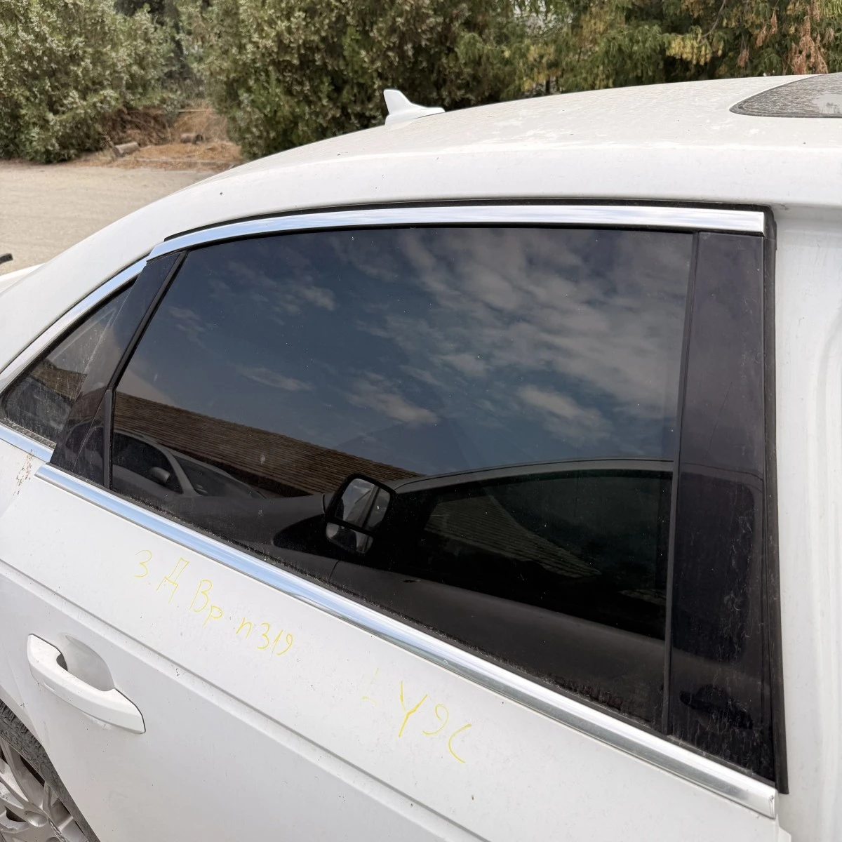 Задно дясно странично стъкло Audi A4 B9 8W Седан 8W5845206