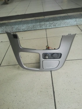 Пепелник преден Киа Карнивал