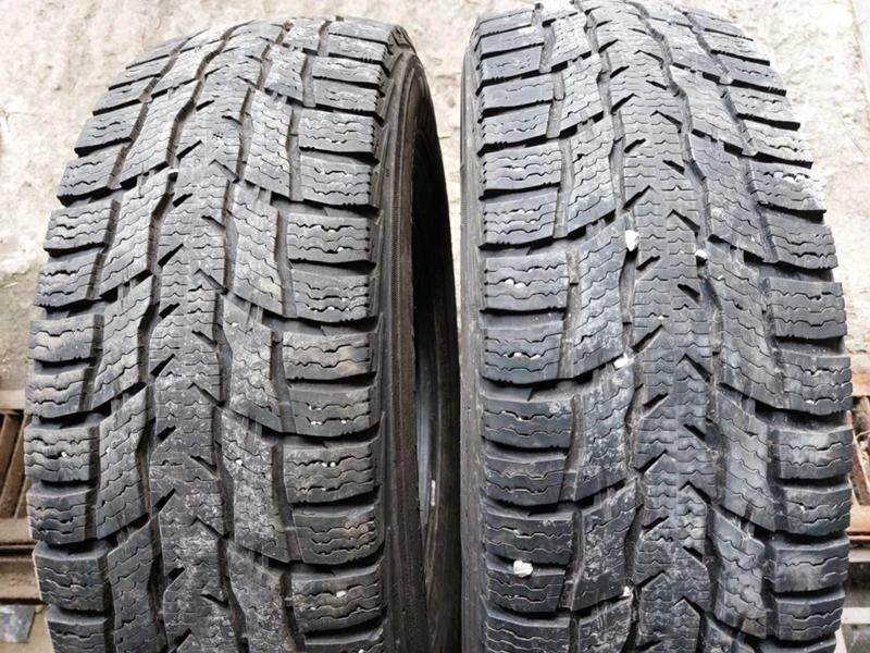 Гуми Зимни 215/75R16, снимка 1 - Гуми и джанти - 36675690