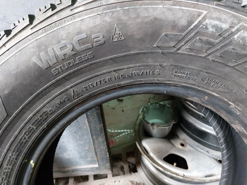 Гуми Зимни 215/75R16, снимка 6 - Гуми и джанти - 36675690