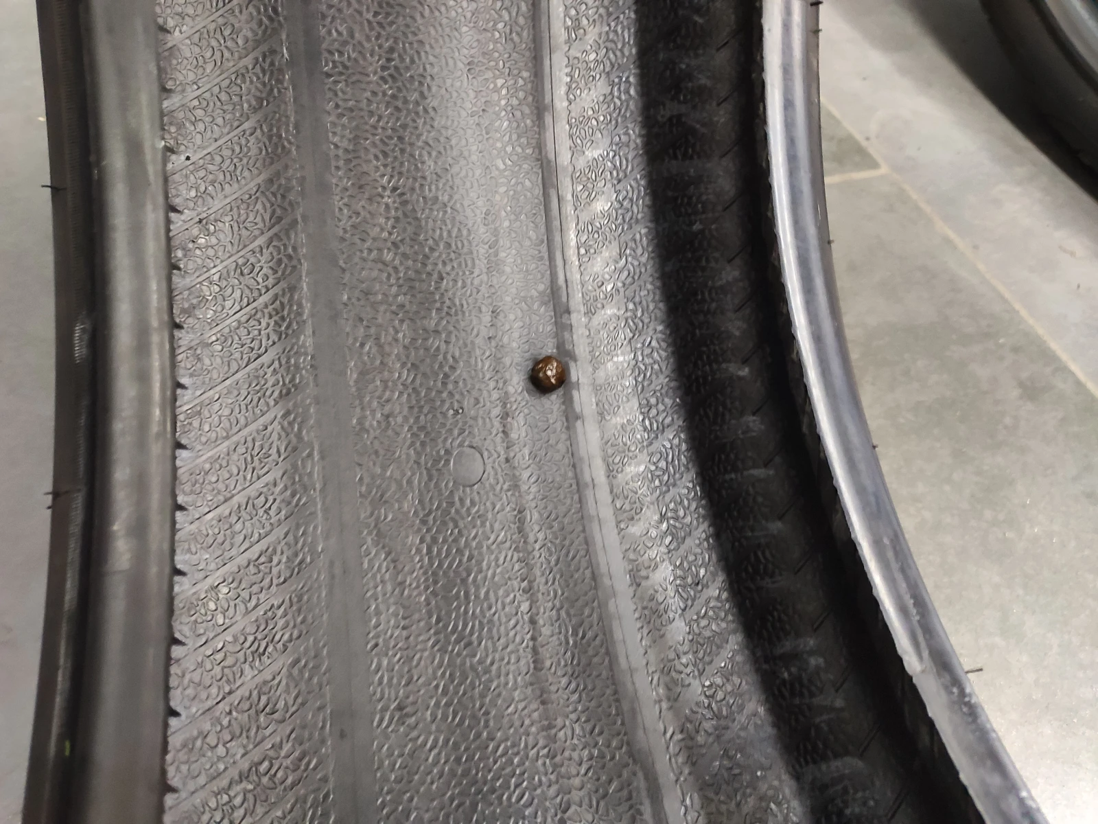  205/40R17 | Mobile.bg   11