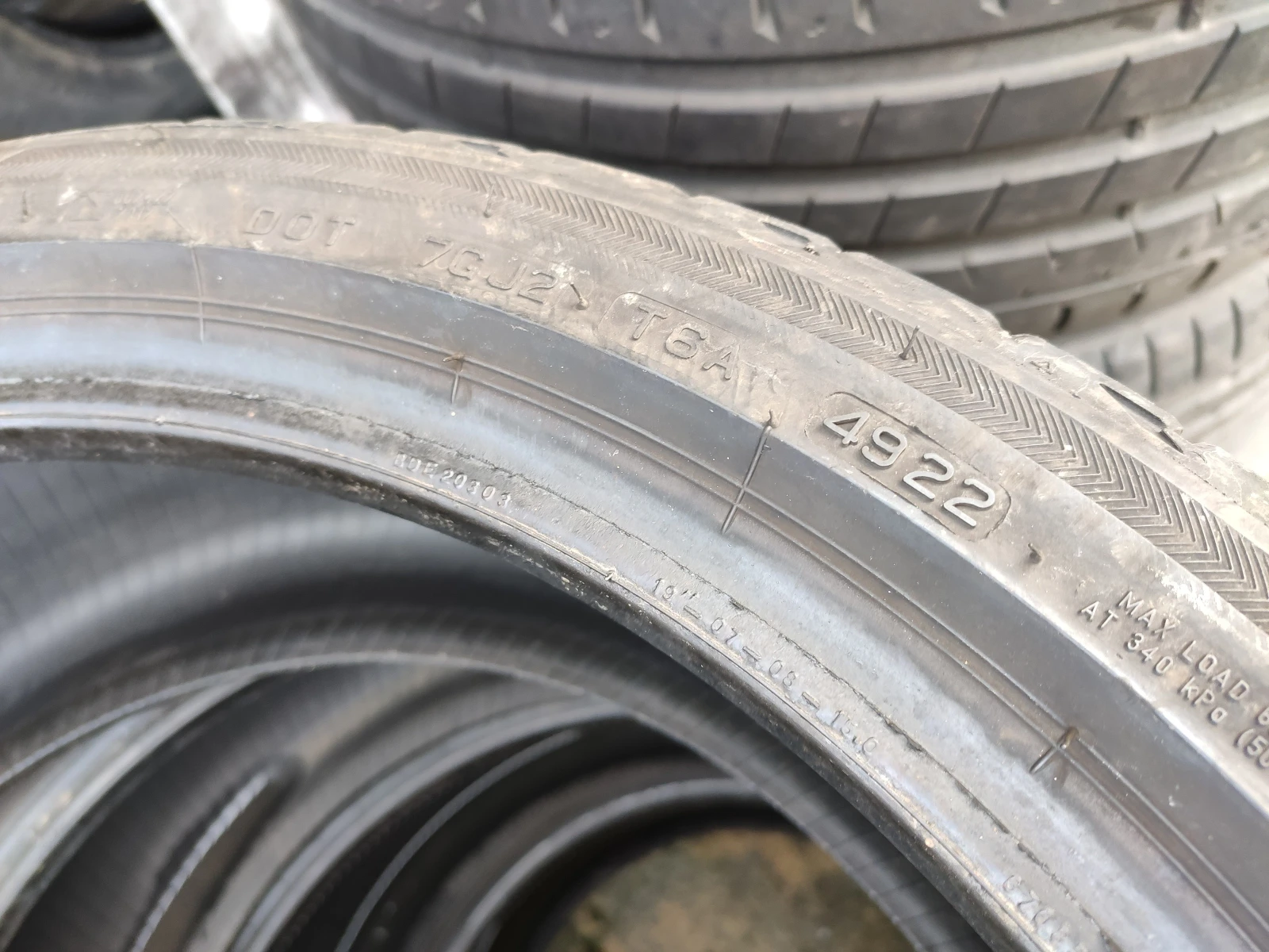 Гуми Летни 225/40R19, снимка 9 - Гуми и джанти - 54086512