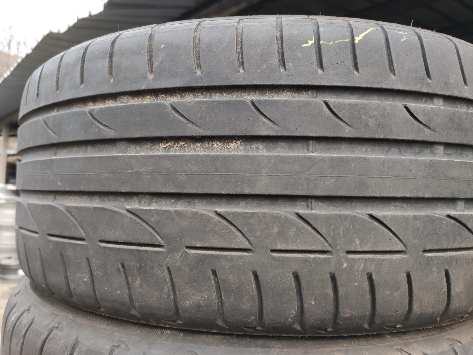 Гуми Летни 225/40R19, снимка 3 - Гуми и джанти - 54086512