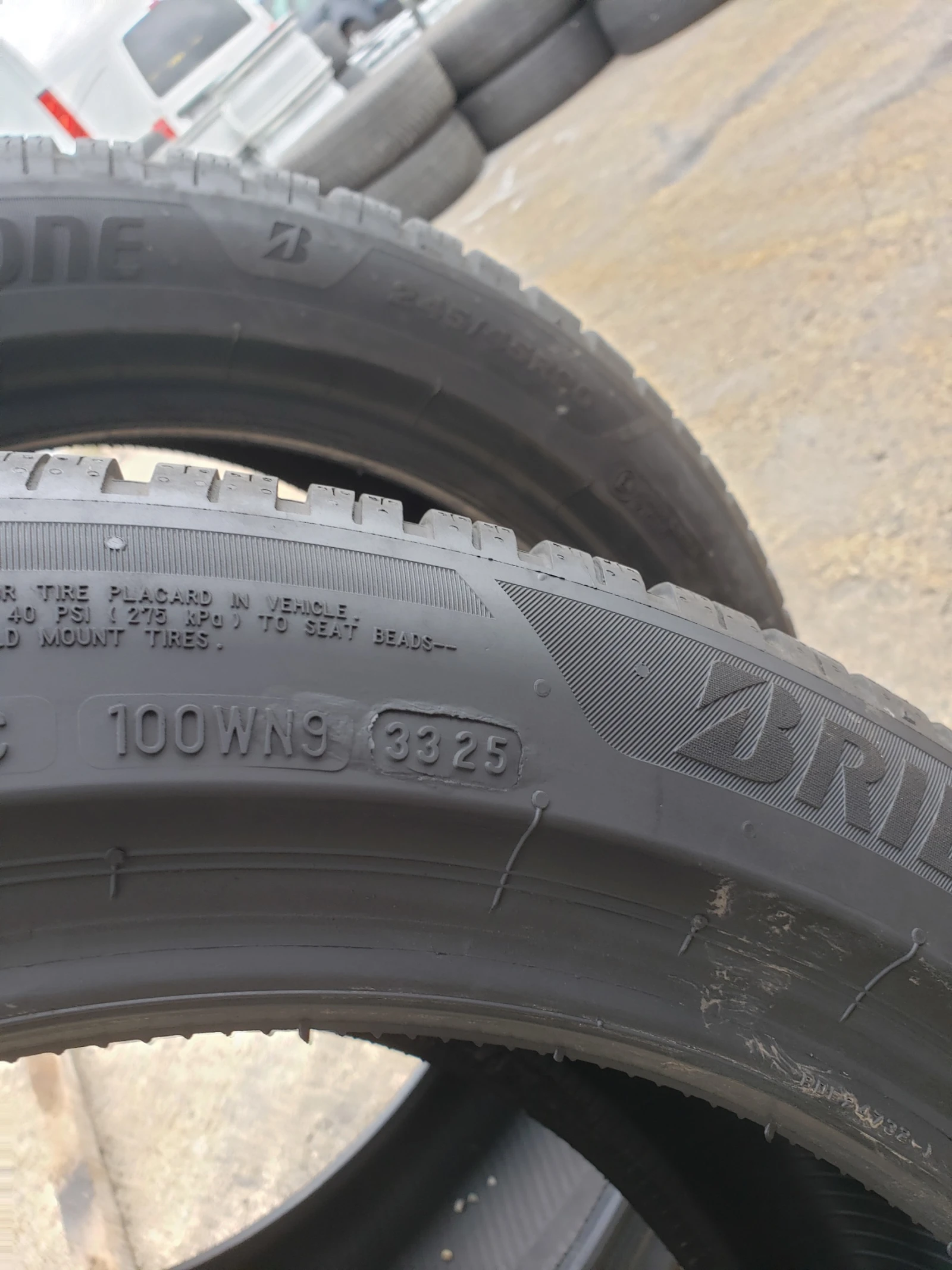 Гуми Зимни 245/45R20, снимка 6 - Гуми и джанти - 56179854