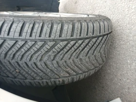 Mercedes-Benz E 320 Седан, снимка 10