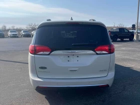 Chrysler Pacifica * Limited * PANO* ПОДГРЕВ* KEYLESS* , снимка 4