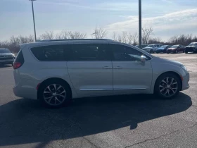 Chrysler Pacifica * Limited * PANO* ПОДГРЕВ* KEYLESS* , снимка 3