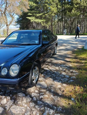 Mercedes-Benz E 320, снимка 3