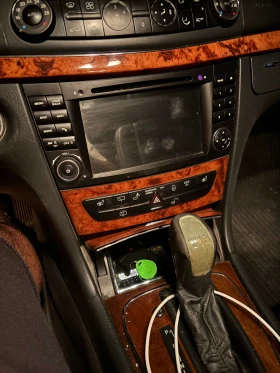 Mercedes-Benz E 320, снимка 10