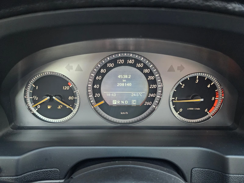 Mercedes-Benz C 220 CDI-Avantgarde, снимка 12 - Автомобили и джипове - 47500278