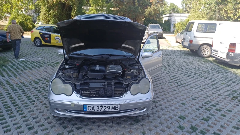 Mercedes-Benz C 220 CDI, снимка 14 - Автомобили и джипове - 48195893