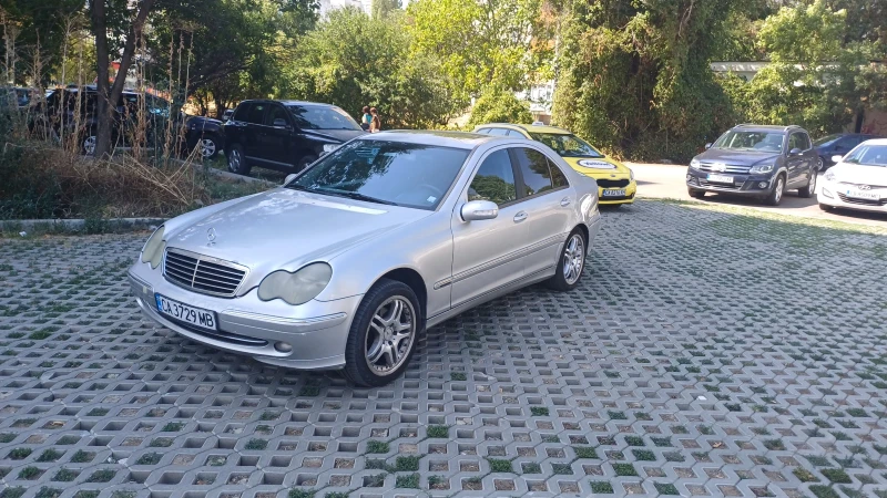 Mercedes-Benz C 220 CDI, снимка 2 - Автомобили и джипове - 48195893