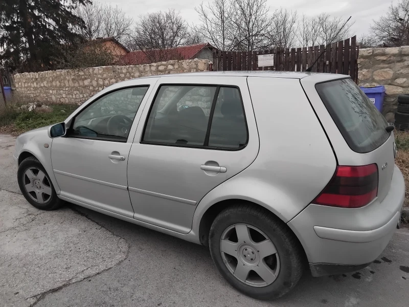 VW Golf 4, снимка 3 - Автомобили и джипове - 48262072