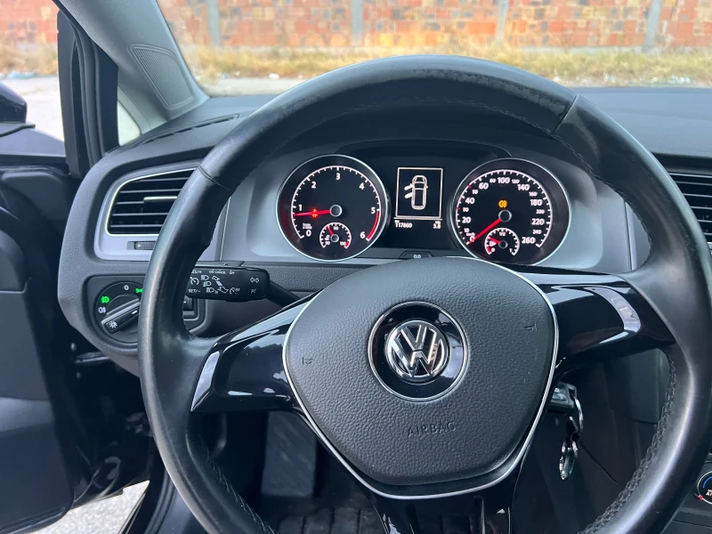 VW Golf 1.6TDI, снимка 3 - Автомобили и джипове - 48304983