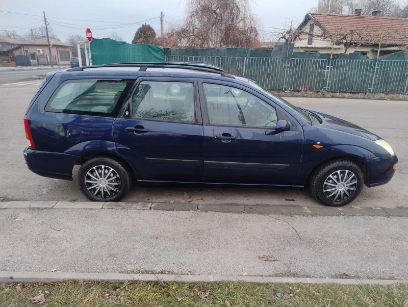 Ford Focus 1.8газ клима, снимка 3 - Автомобили и джипове - 48716542