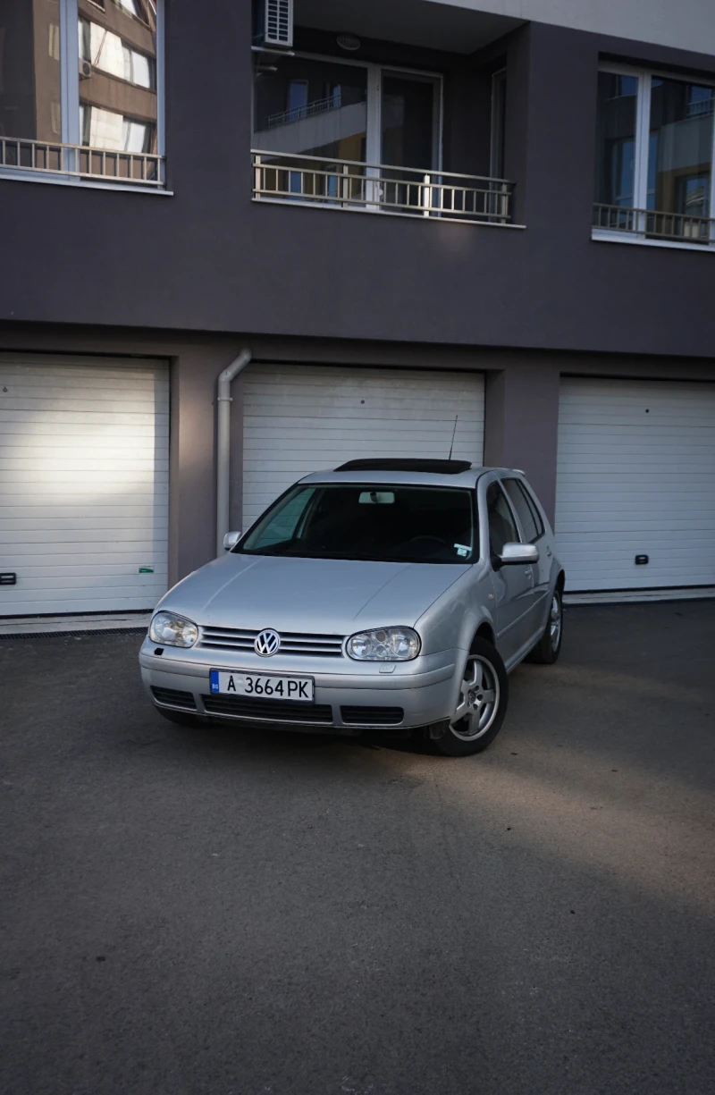 VW Golf, снимка 1 - Автомобили и джипове - 49134016