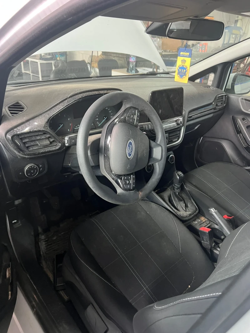 Ford Fiesta 1.1i, снимка 8 - Автомобили и джипове - 50487856