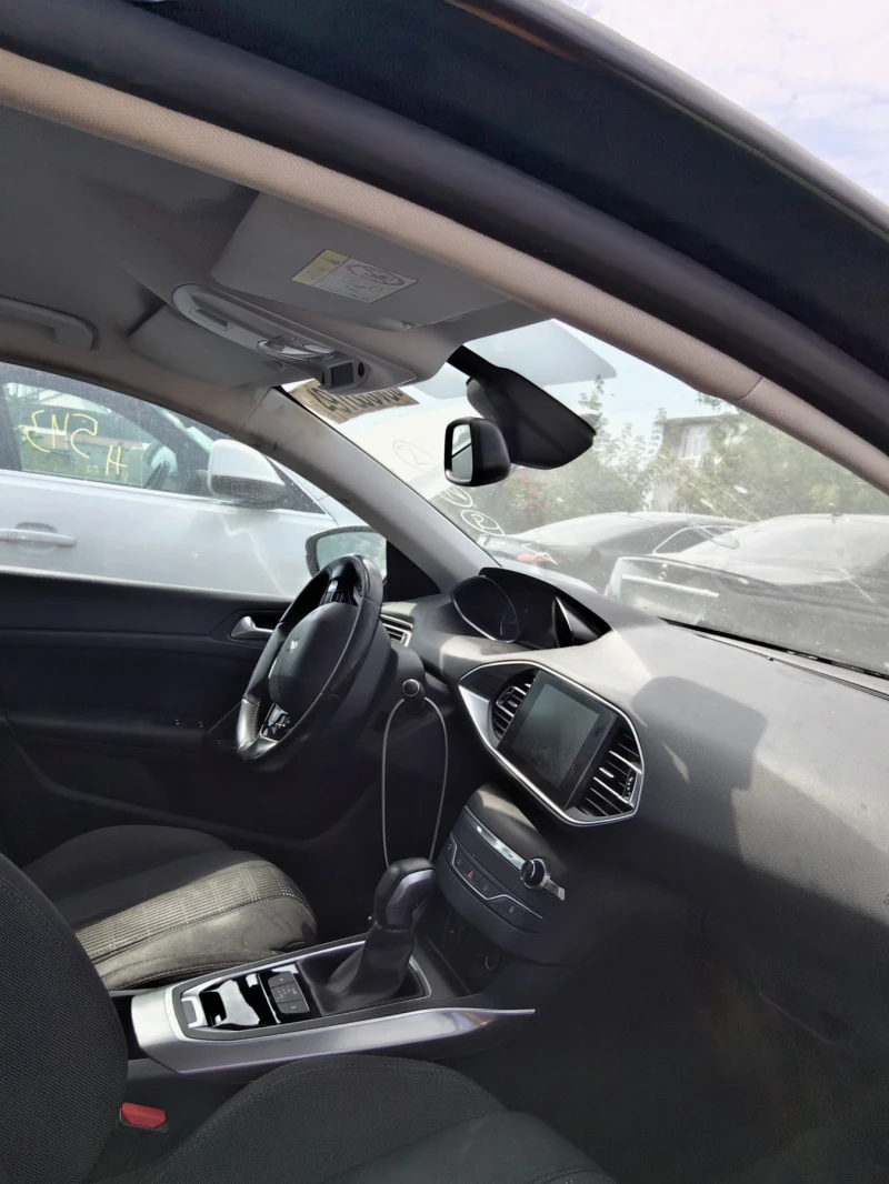 Peugeot 308 1.2i, снимка 6 - Автомобили и джипове - 50725294