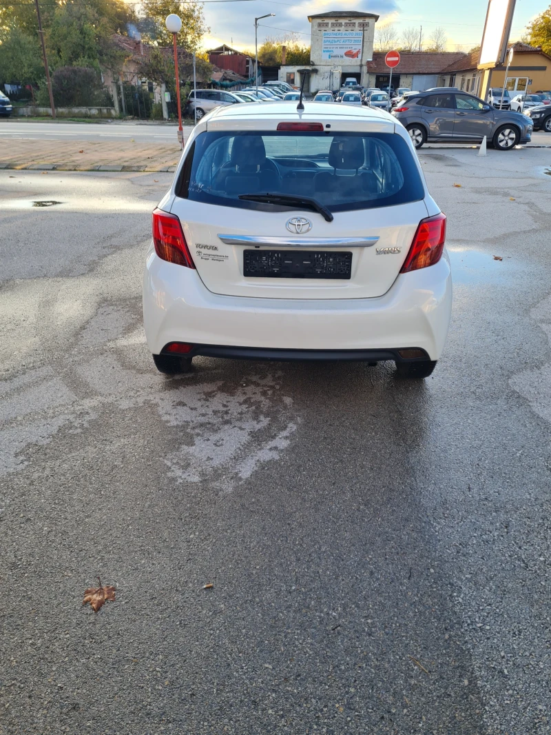 Toyota Yaris 1.4 D4D 90к.с. 2015г., снимка 2 - Автомобили и джипове - 52202744
