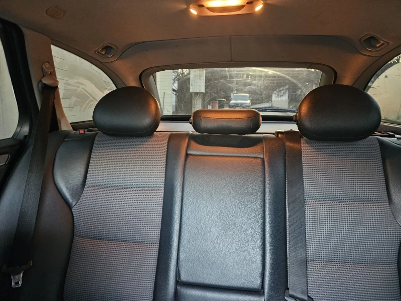 Mercedes-Benz C 200, снимка 13 - Автомобили и джипове - 52616901