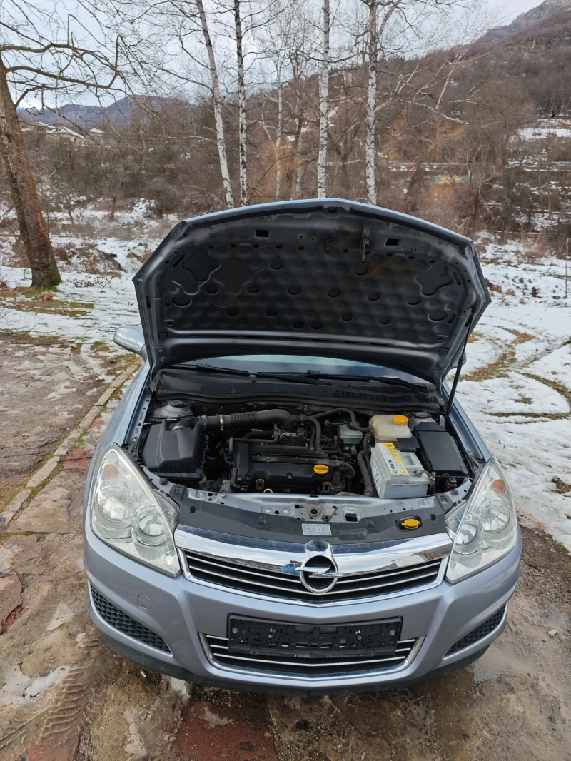 Opel Astra 1.4I НОВ ВНОС, снимка 12 - Автомобили и джипове - 53021345