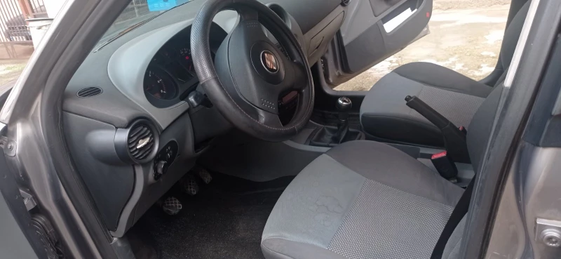 Seat Ibiza, снимка 10 - Автомобили и джипове - 53327528