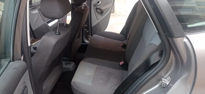 Seat Ibiza, снимка 8 - Автомобили и джипове - 53327528