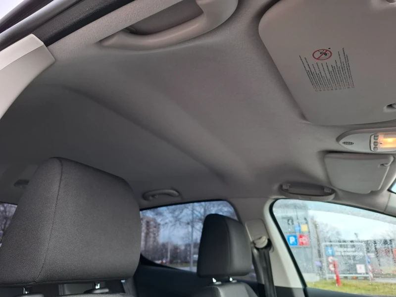 Peugeot 308 FACELIFT, снимка 9 - Автомобили и джипове - 53419364