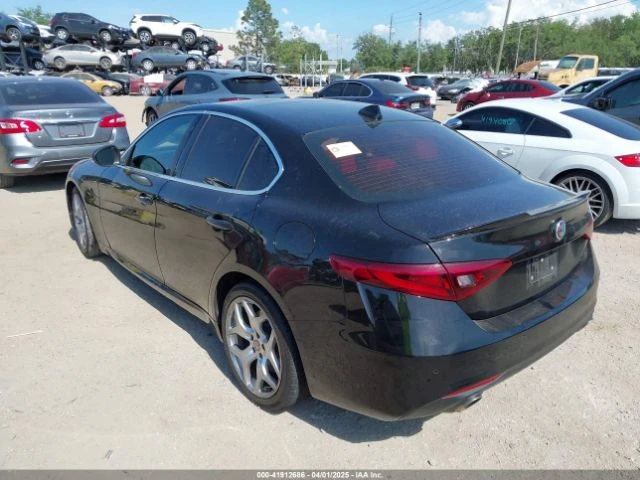 Alfa Romeo Giulia TI RWD CARFAX АВТО ФИНАНСИРАНЕ  - изображение 6