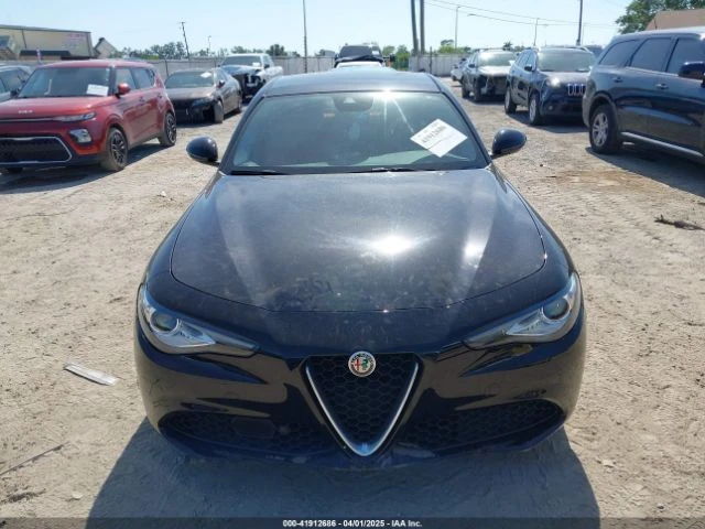 Alfa Romeo Giulia TI RWD CARFAX АВТО ФИНАНСИРАНЕ  - изображение 3