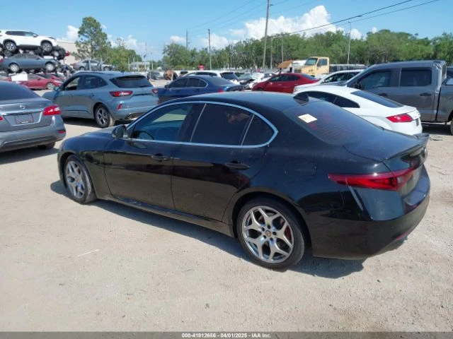 Alfa Romeo Giulia TI RWD CARFAX АВТО ФИНАНСИРАНЕ  - изображение 5