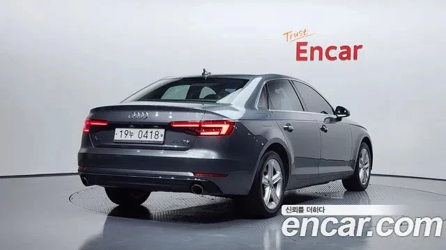 Audi A4 45 TFSI, снимка 2 - Автомобили и джипове - 53974587