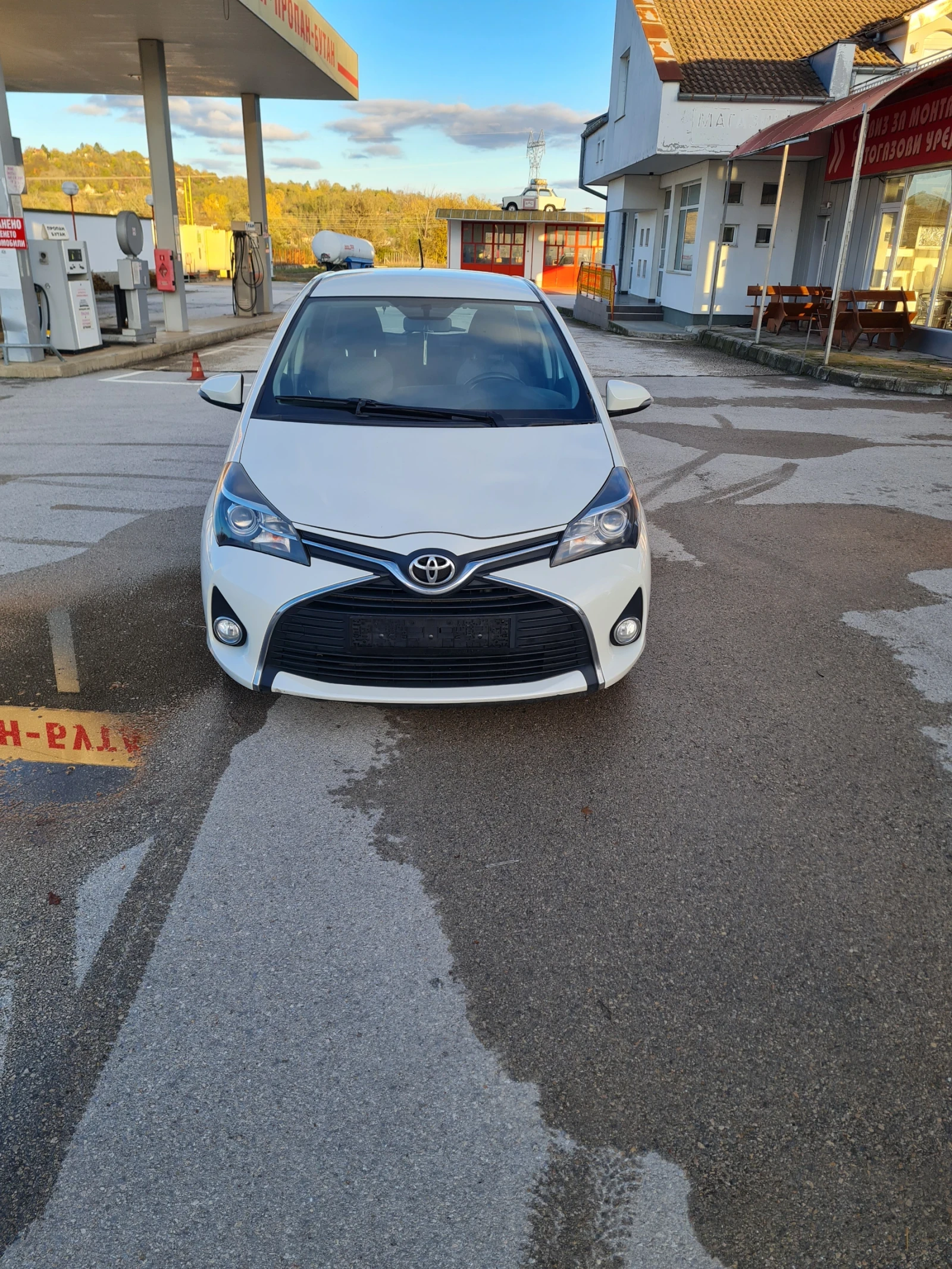 Toyota Yaris 1.4 D4D 90к.с. 2015г., снимка 1