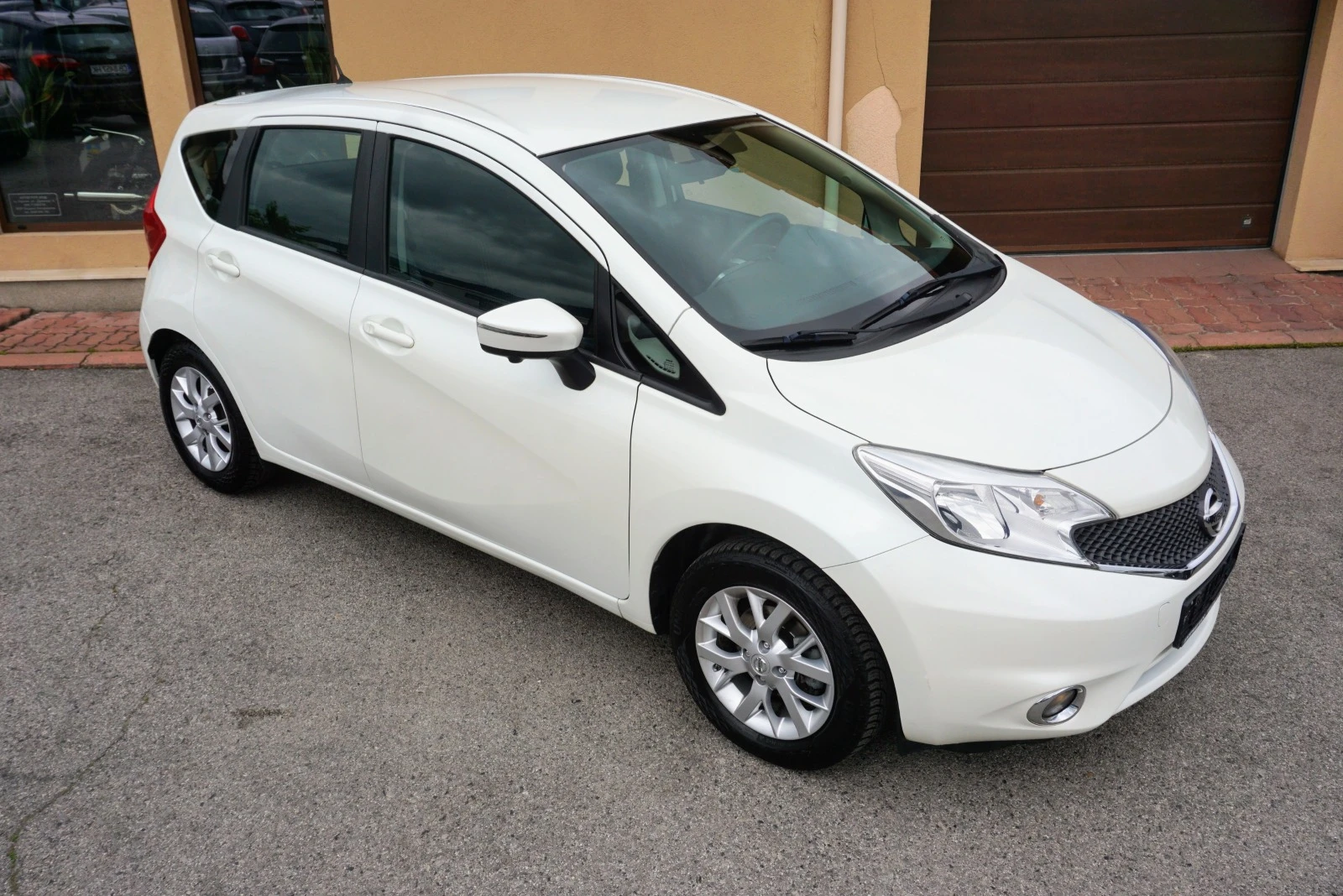 Nissan Note 1.2 I ACENTA NAVI - изображение 2