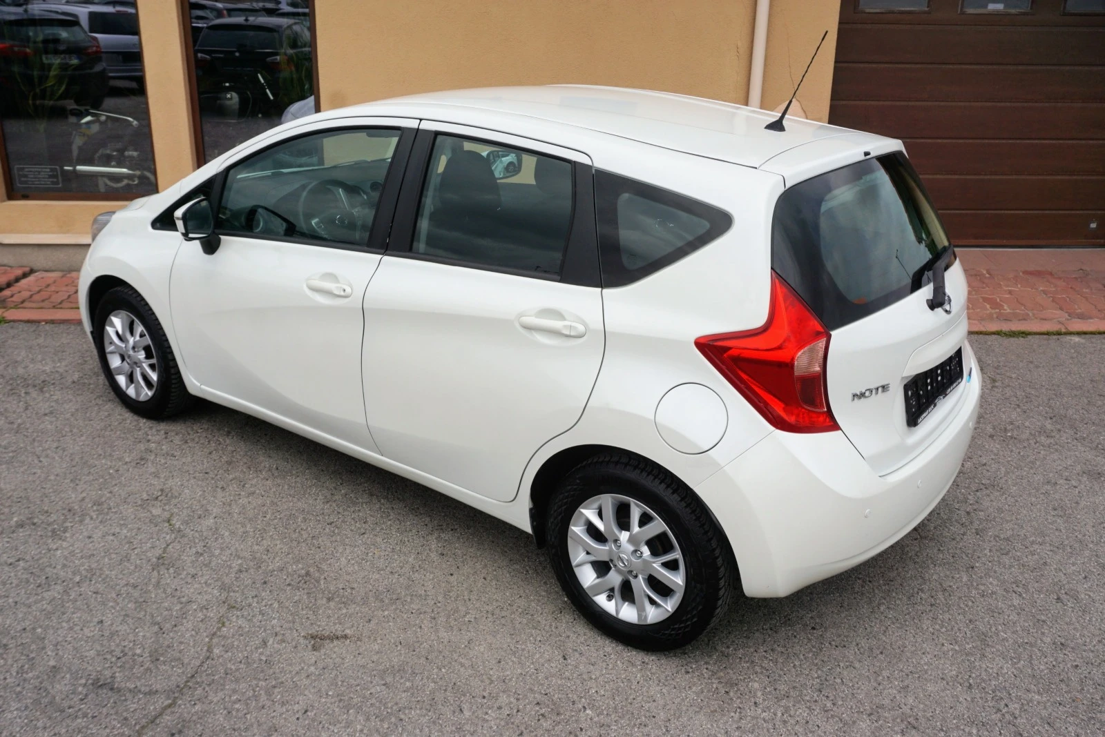 Nissan Note 1.2 I ACENTA NAVI - изображение 4