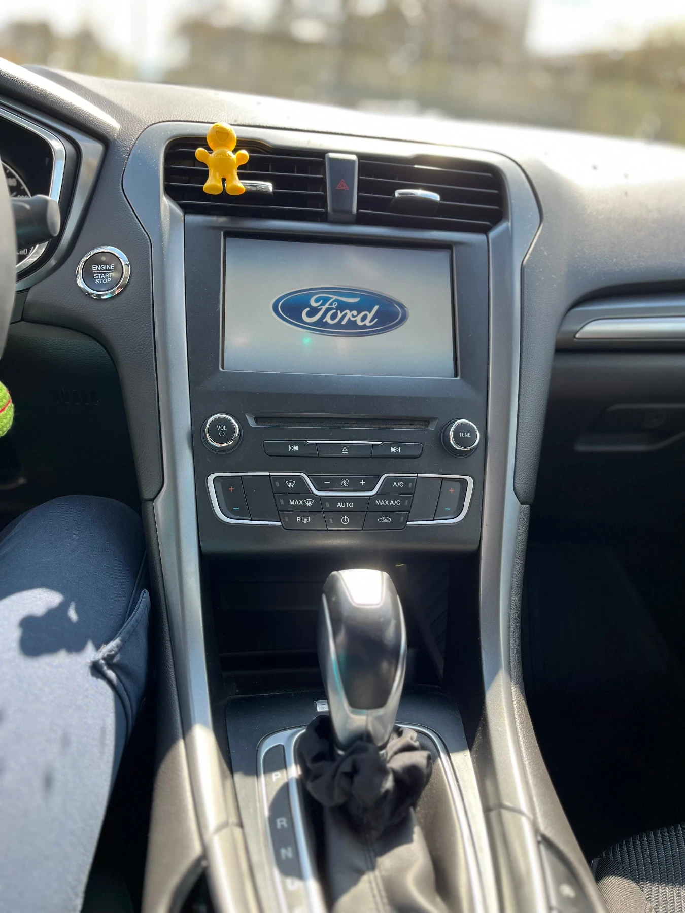 Ford Mondeo  - изображение 10